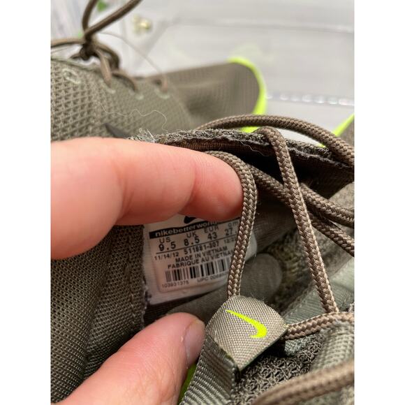Nike Men’s Grey & Lime Green Roshe Run Athletic Shoes 9.5 - Picture 5 of 6